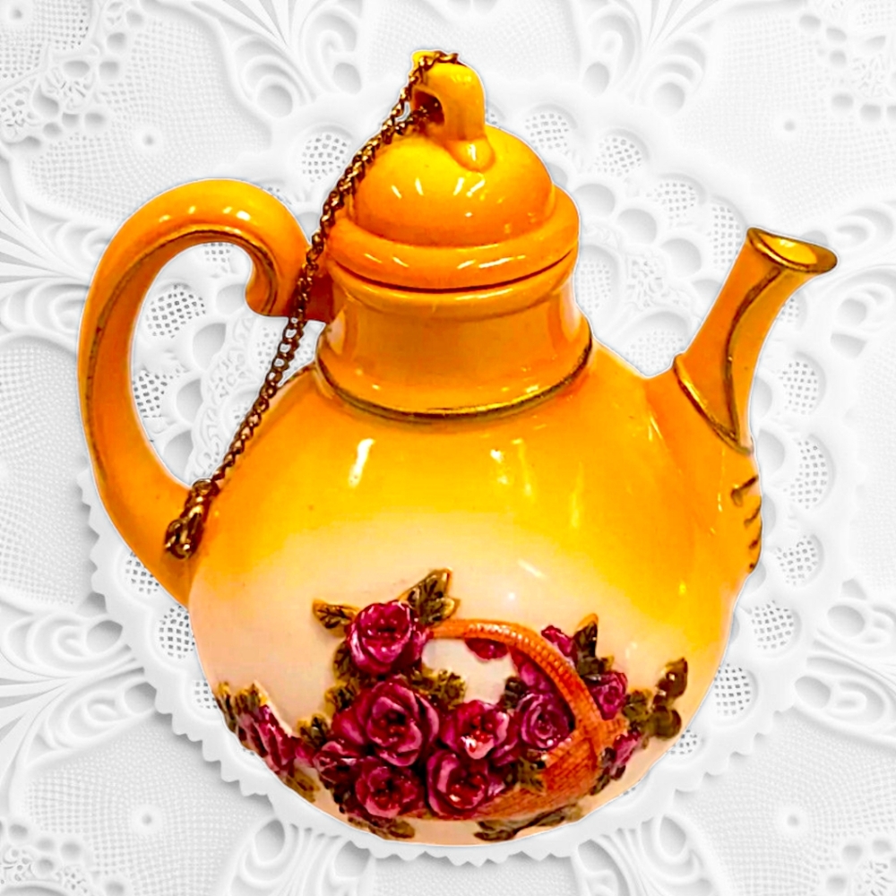 Miniature NINI Old Victorian Teapot  HandPainted 3.5" x 5" Trinket Box Incense
